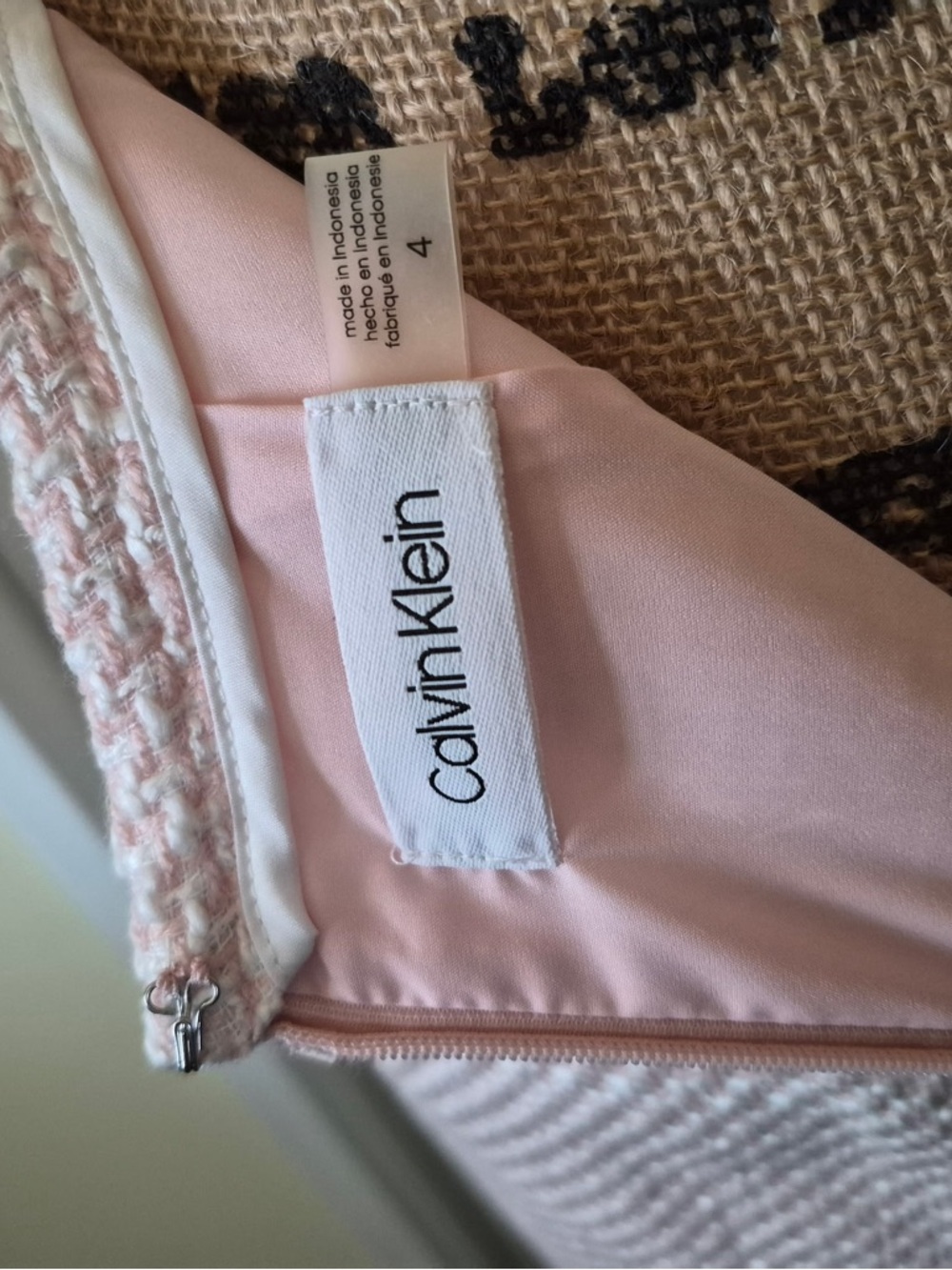 Calvin Klein Light Pink Textured Pencil Skirt - Picture 5 of 7